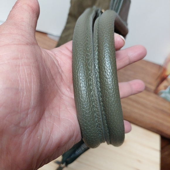 Christian Siriano handbag for Payless Shoes - Picture 5 of 14